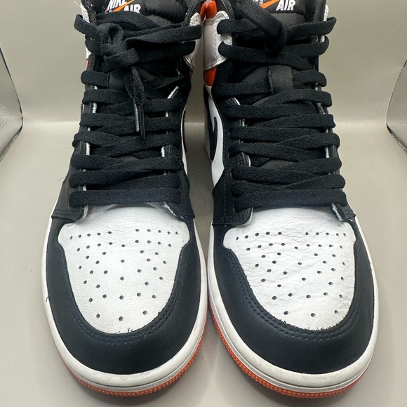 Jordan 1 Retro High “Electric Orange” size 8.5men - Picture 3 of 6